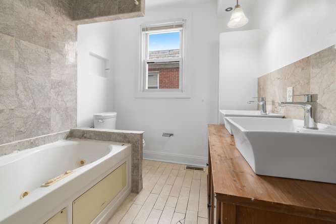 2210 Bryn Mawr Avenue photo 25