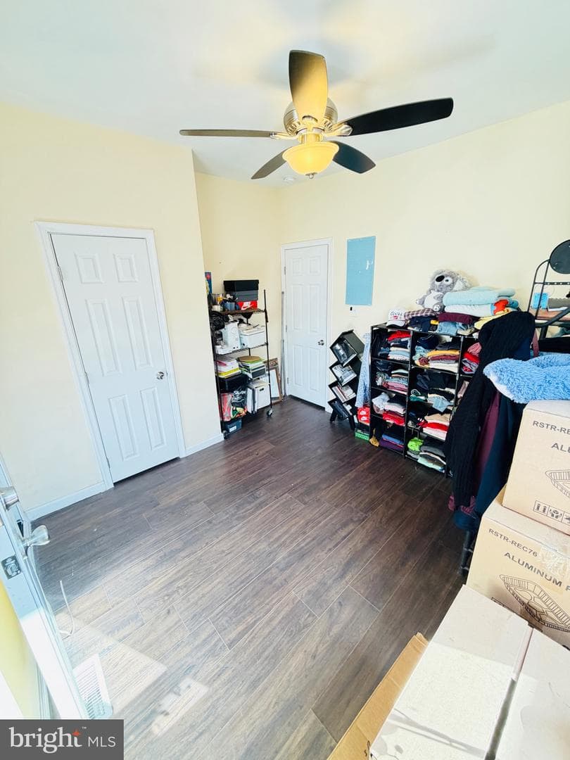 2127 W Cambria Street photo 32