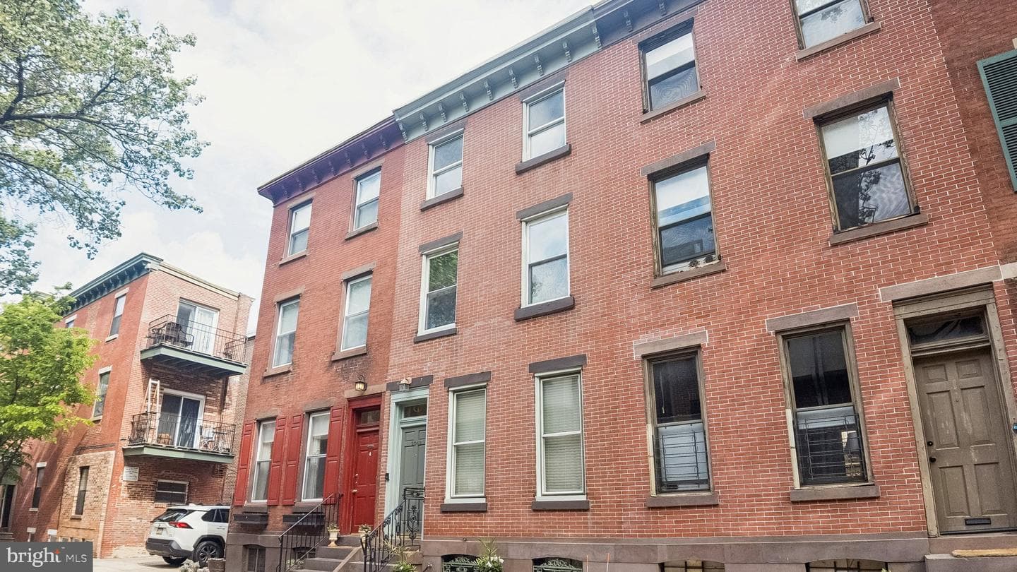 2049 Appletree Street photo 48