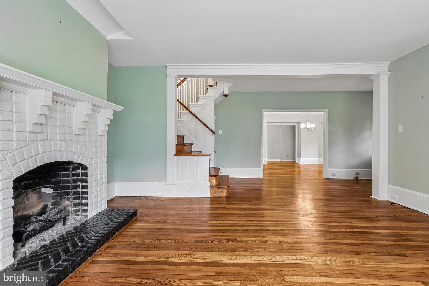 3219 W Penn Street photo 10