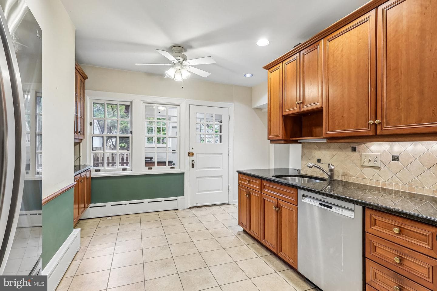 3219 W Penn Street photo 16