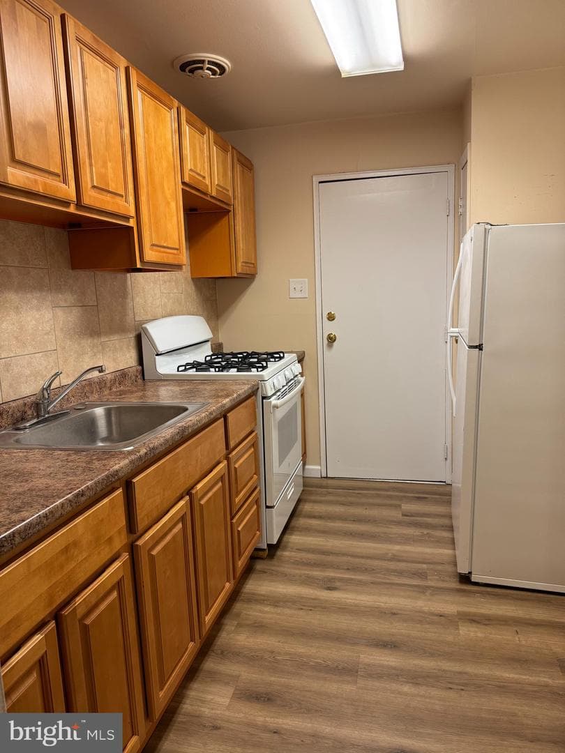 2201 Strahle Street #c302 photo 5