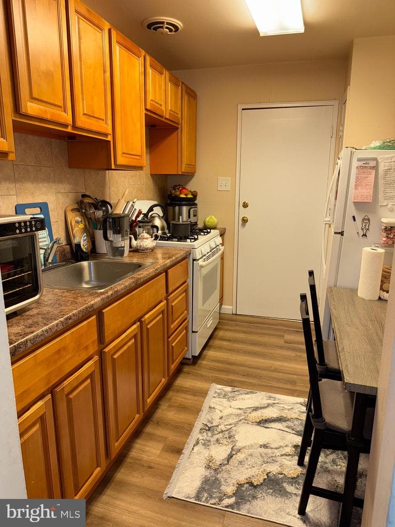 2201 Strahle Street #c302 photo 6