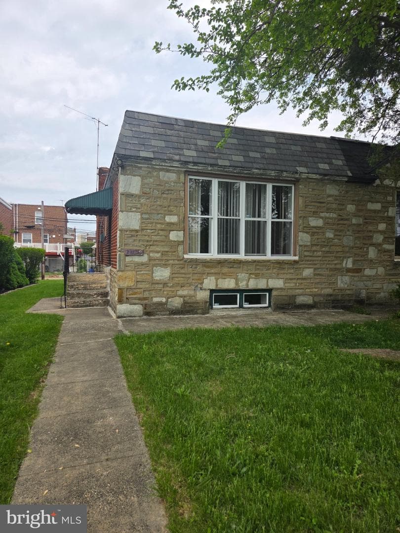2037 Napfle Avenue, Philadelphia