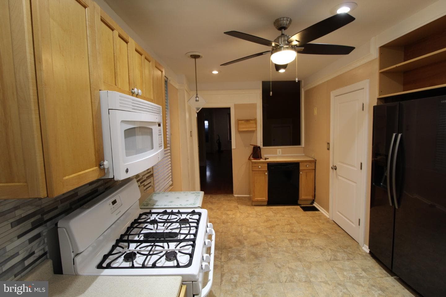 6048 Irving Street photo 8