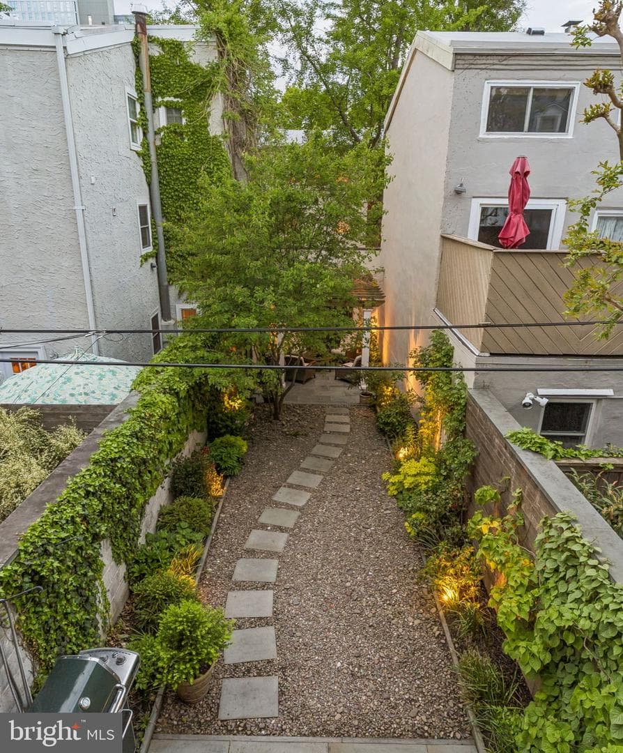 2415 Pine Street photo 37