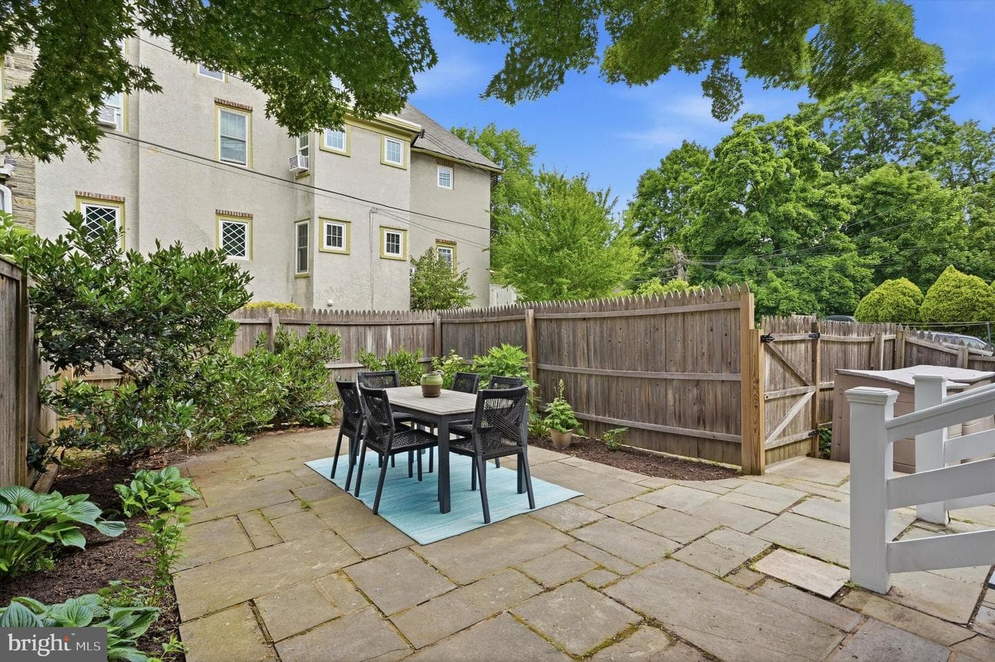 303 E Gravers Lane photo 32