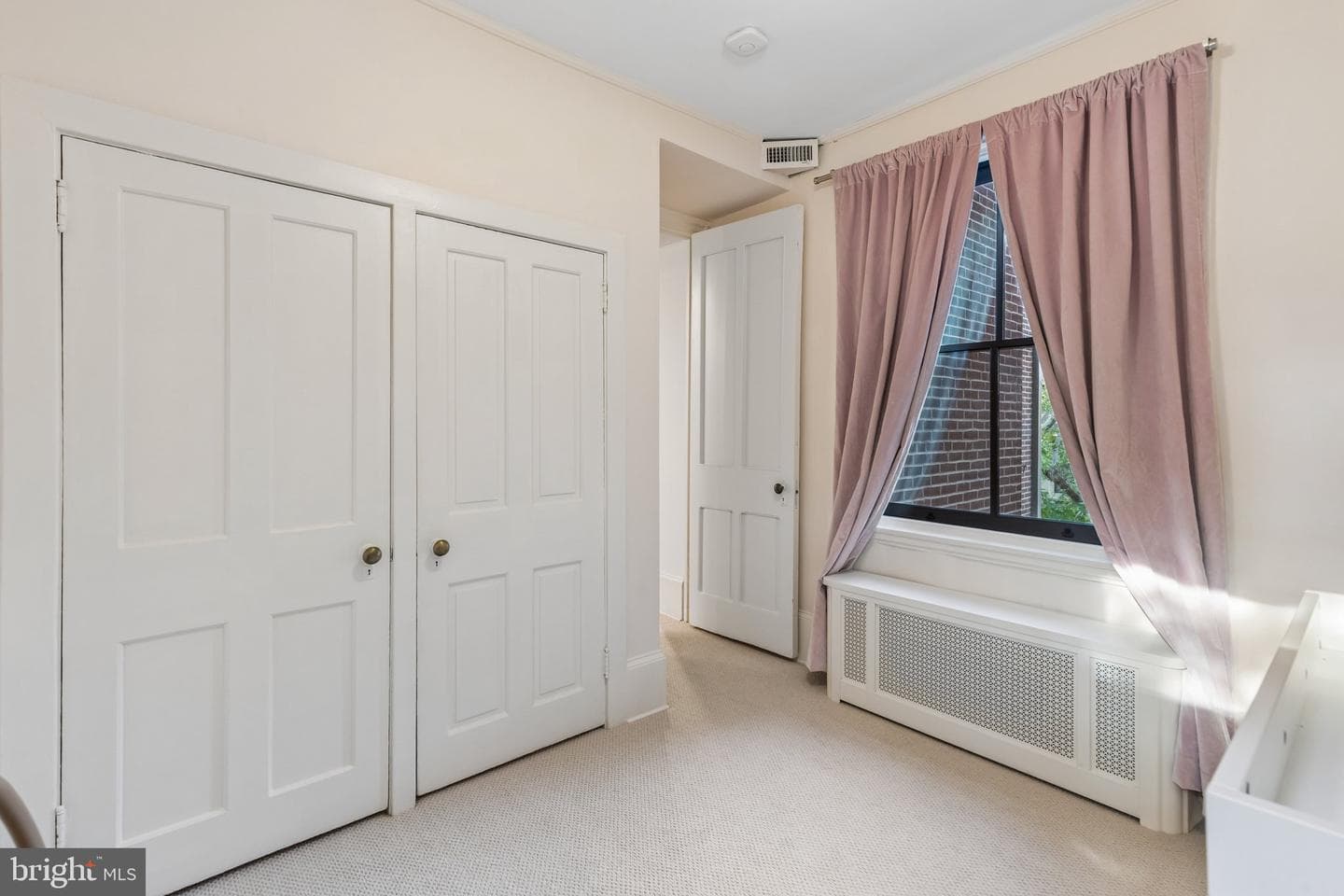 2200 Saint James Place photo 46