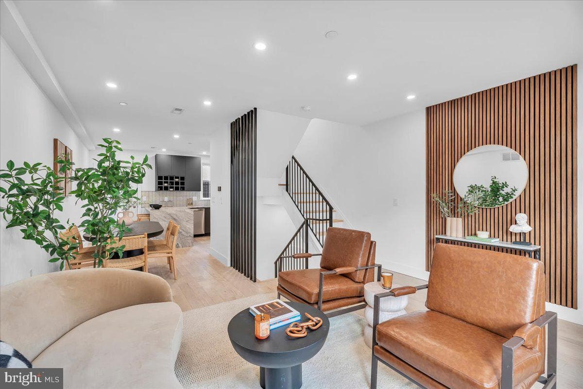 1146 N Galloway Street photo 3