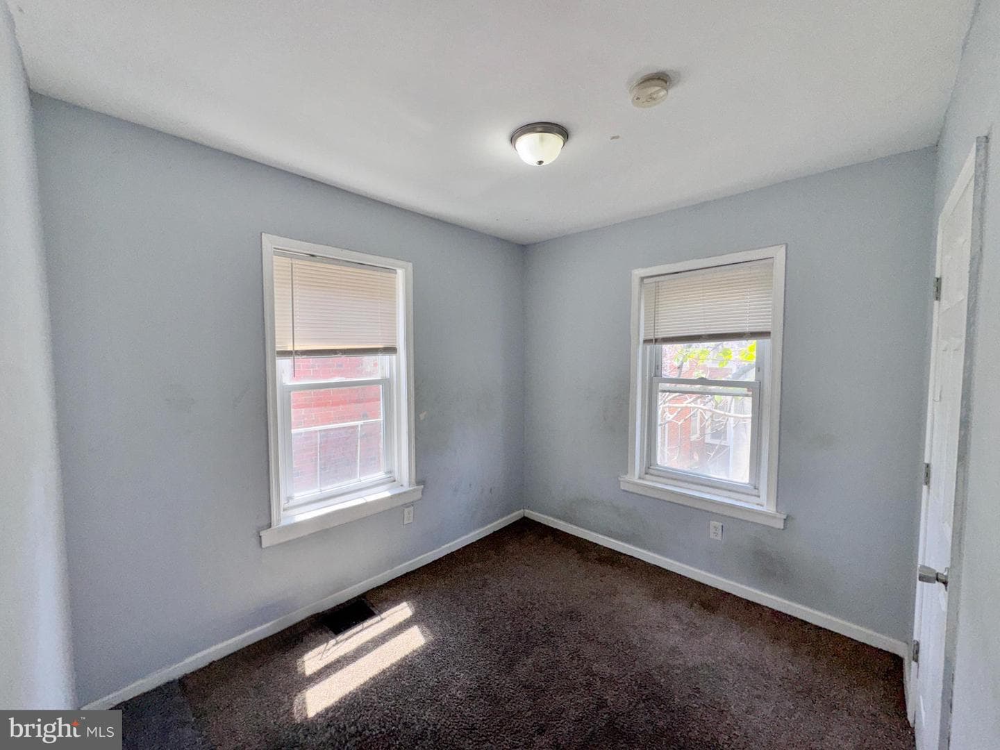 314 N Robinson Street photo 14
