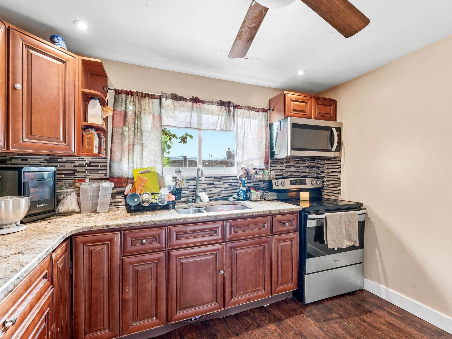 4931 N Uber Street photo 11