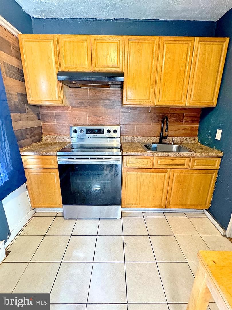 4750 Vista Street photo 3