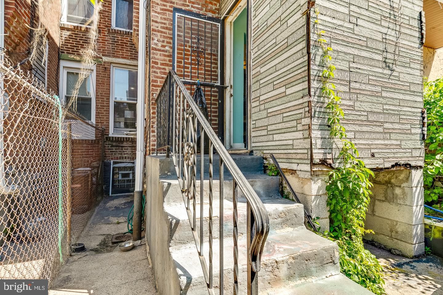 5506 Delancey St photo 21