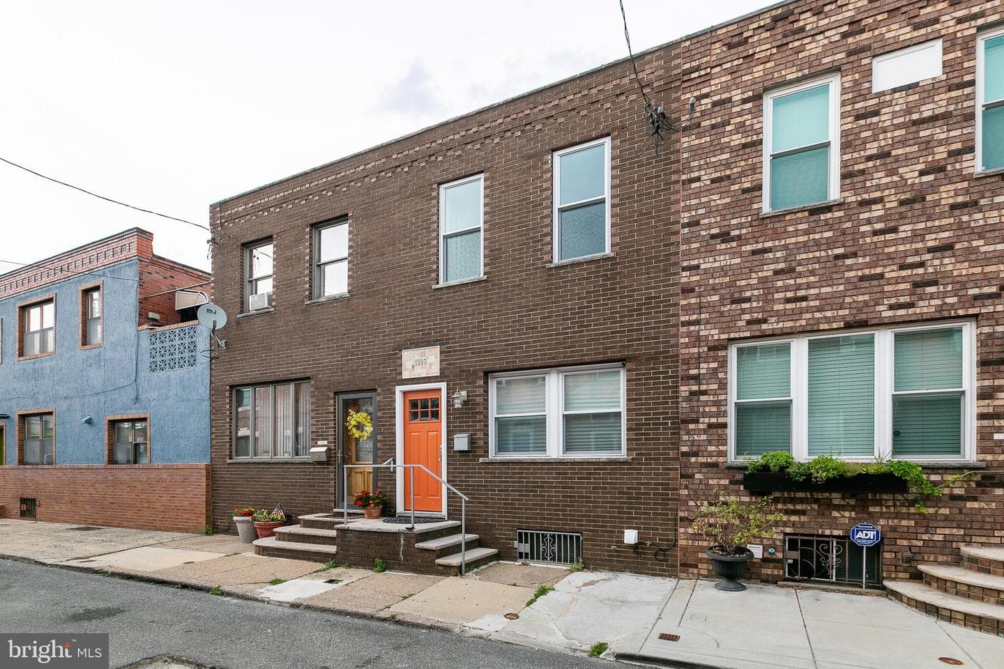 1903 S Warnock Street photo 3