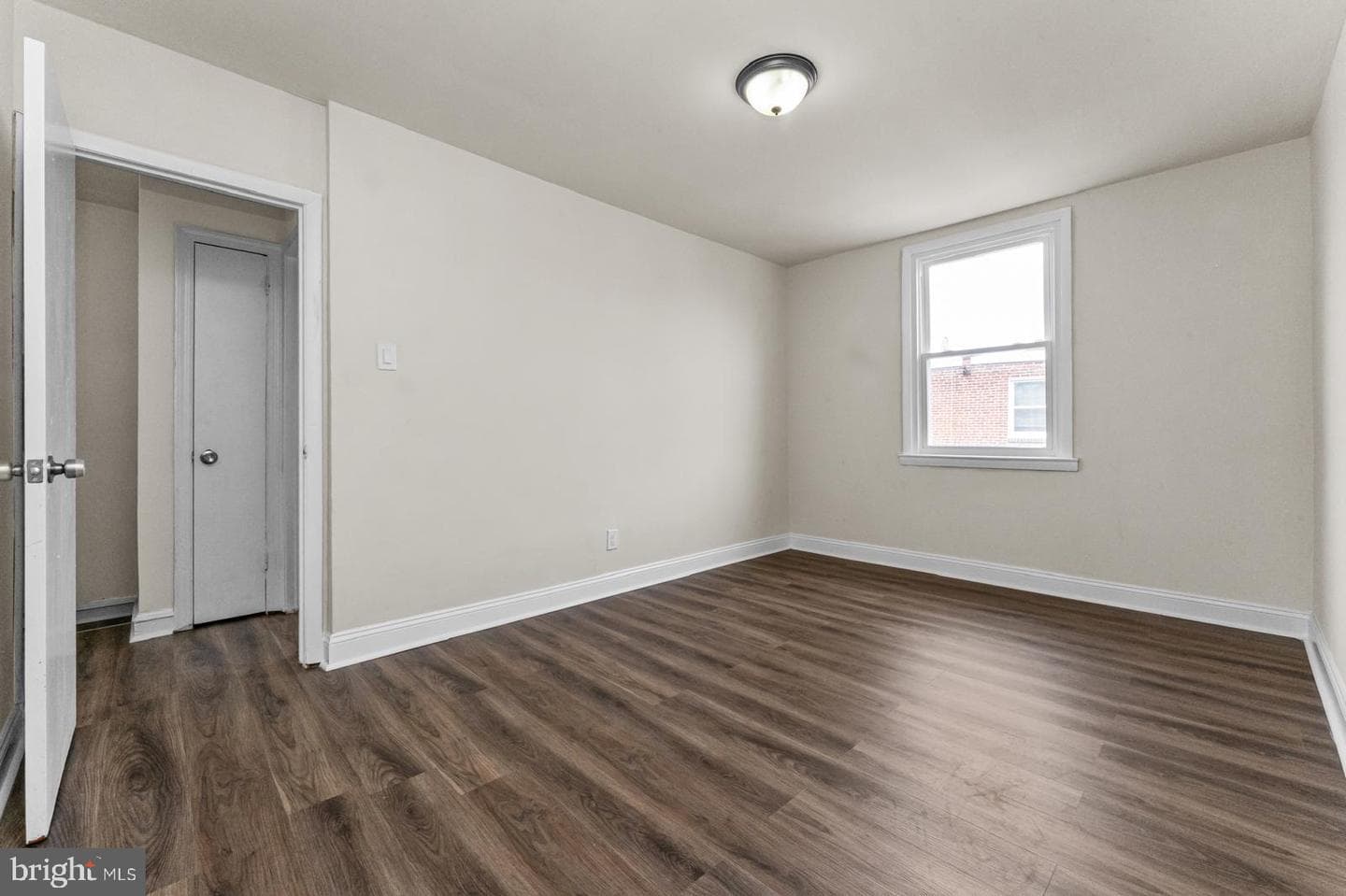 5946 Bennington Street photo 18