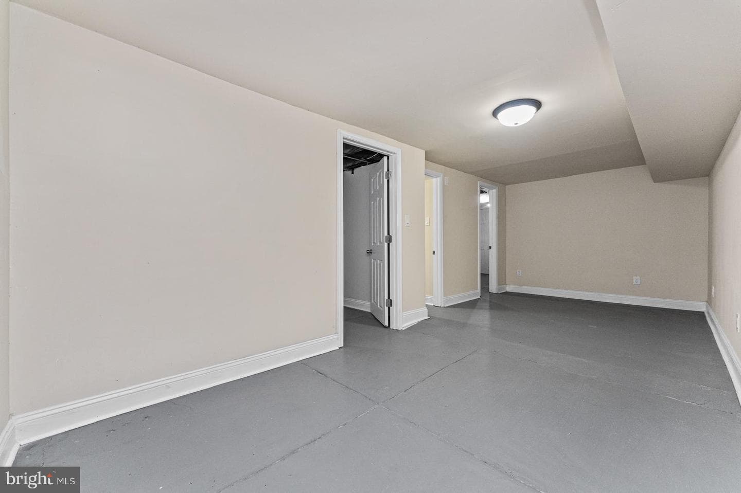 5946 Bennington Street photo 24