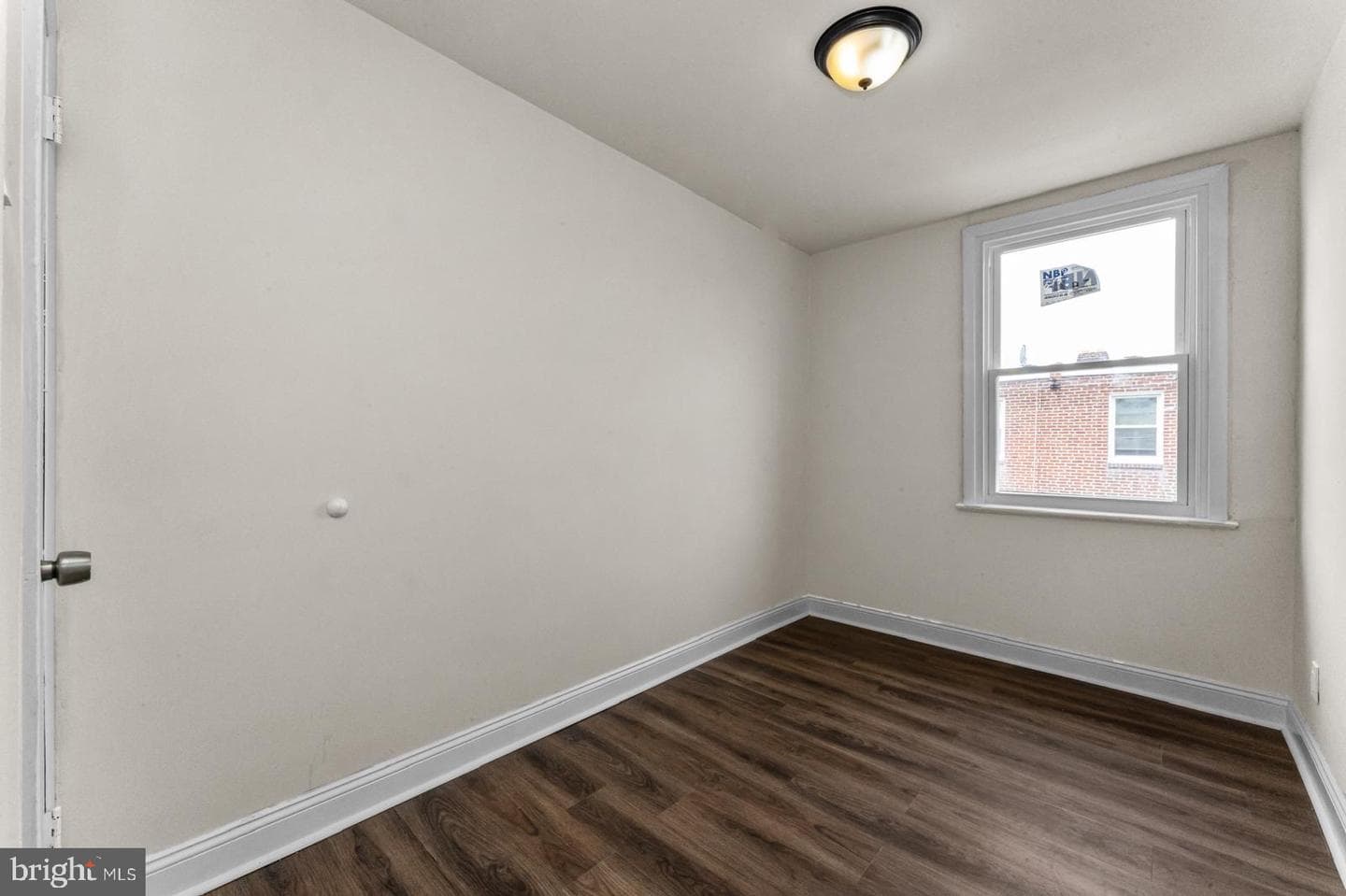 5946 Bennington Street photo 29