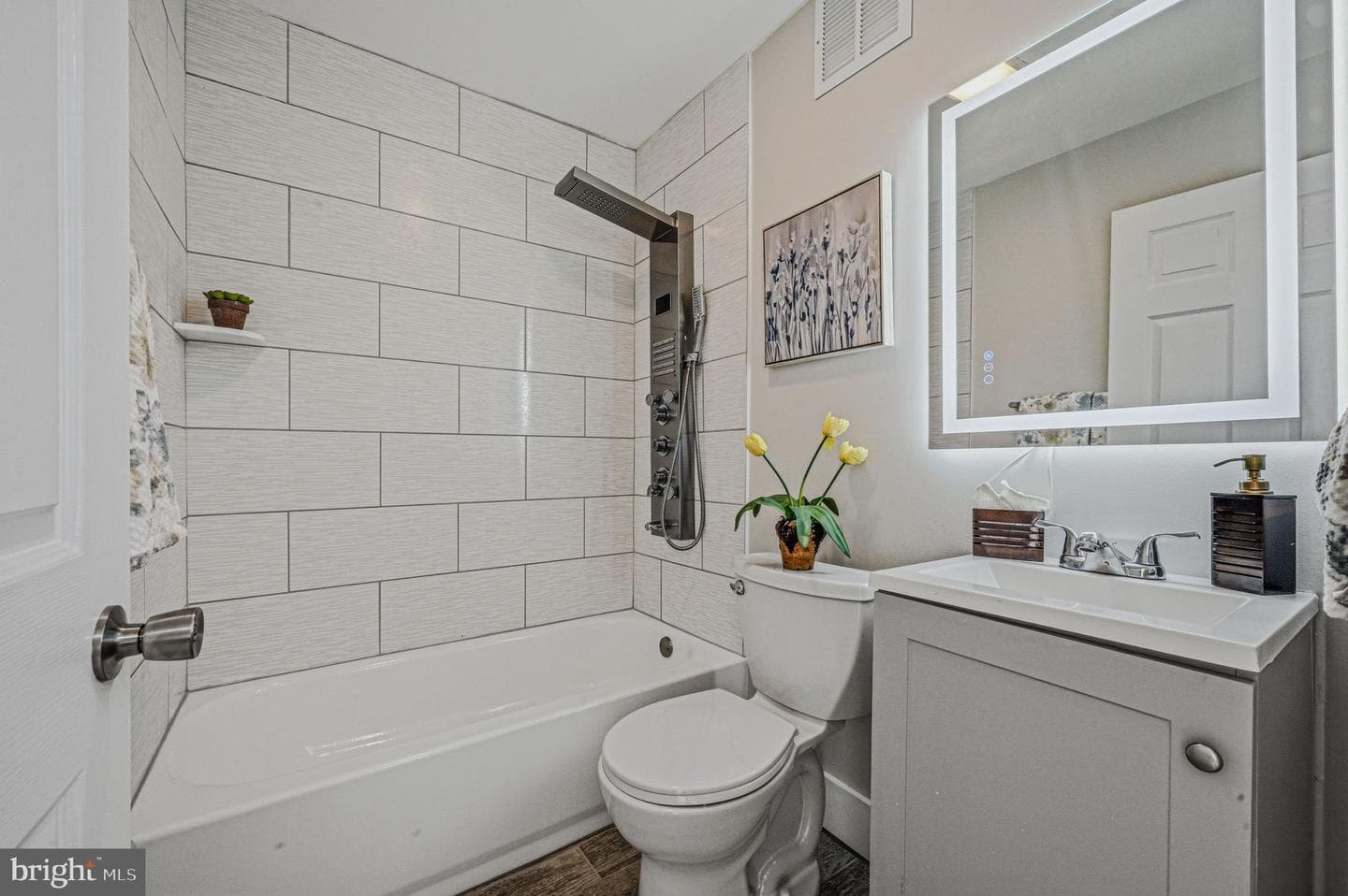 7525 Dickens Place photo 21