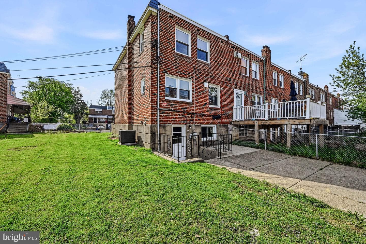 7525 Dickens Place photo 28