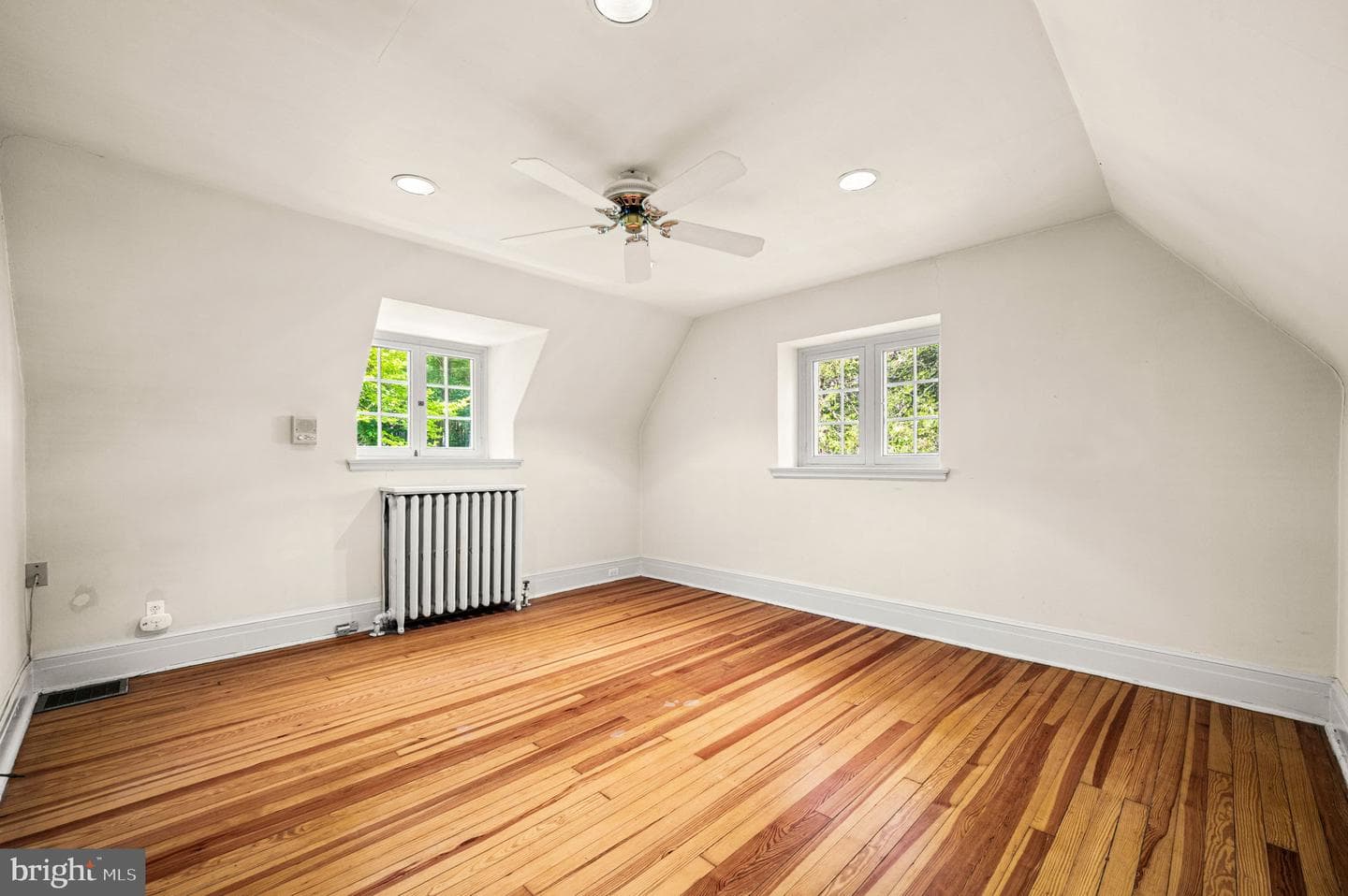 7700 Lincoln Drive photo 27