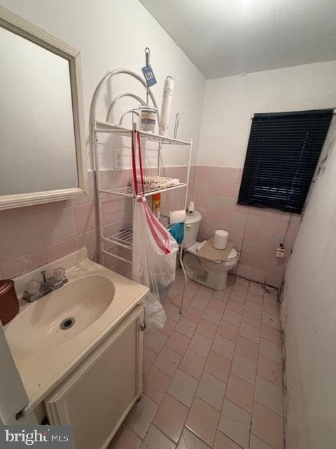 895 Marcella Street photo 11