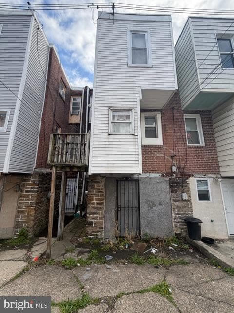 895 Marcella Street photo 17