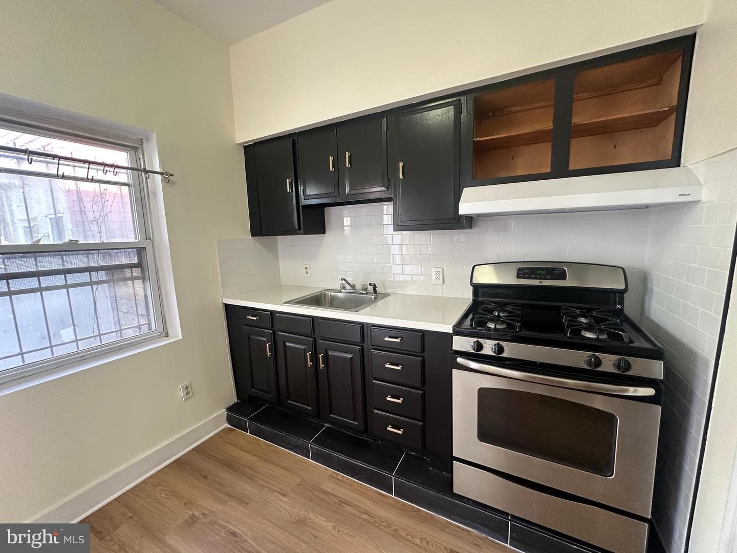 1607 Wharton Street photo 18