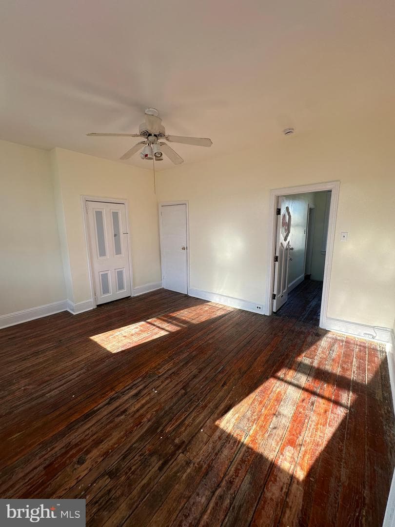 1607 Wharton Street photo 32