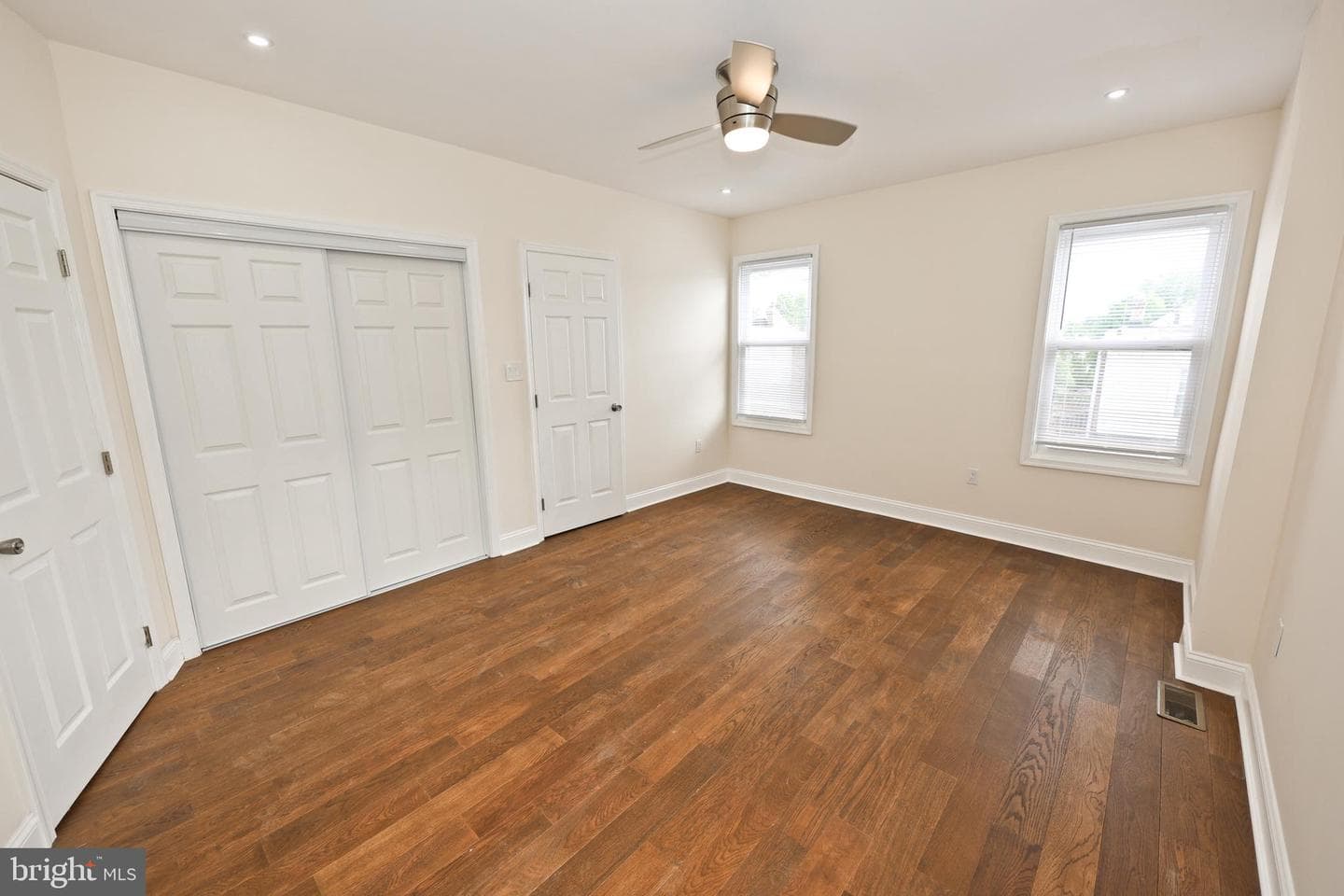 6134 Washington Avenue photo 56