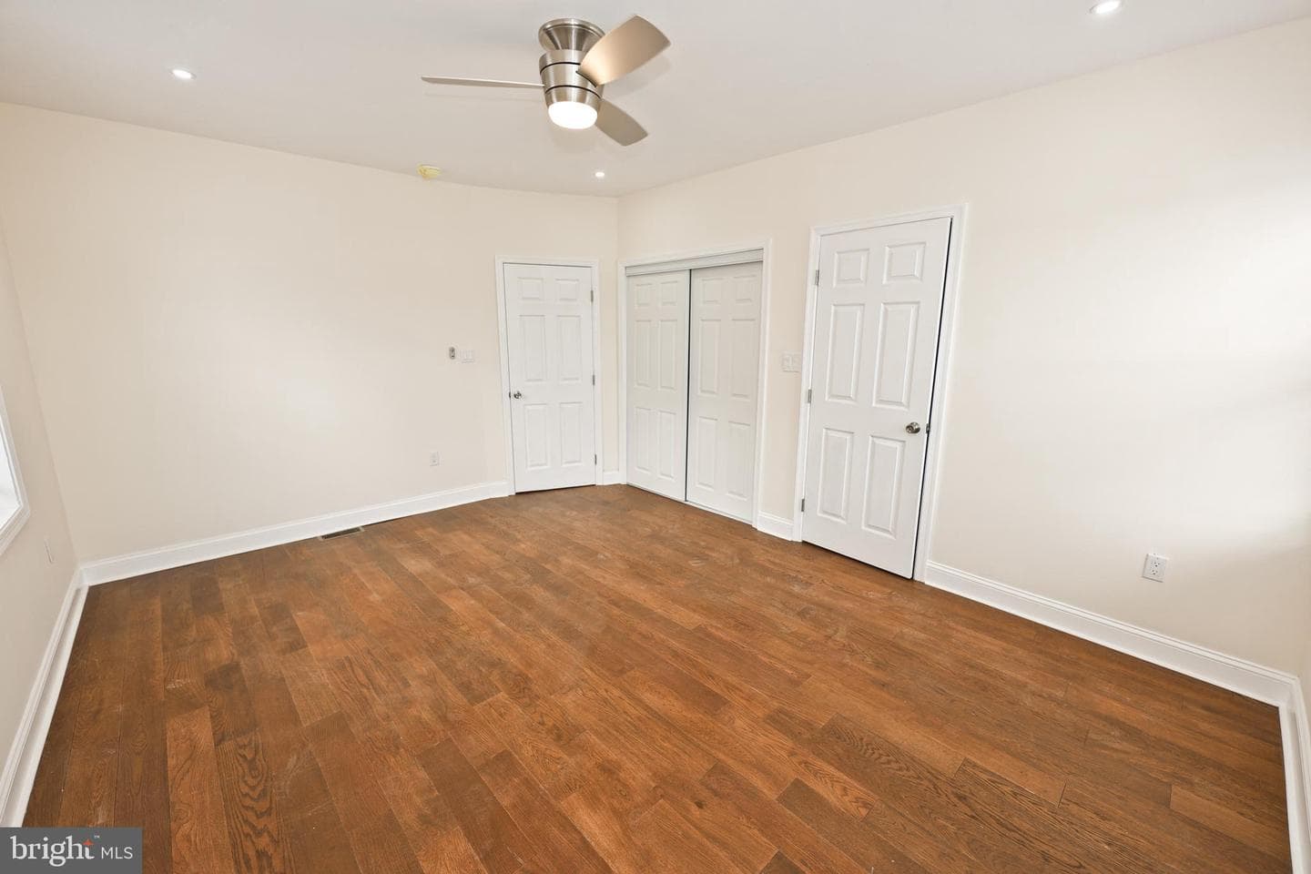 6134 Washington Avenue photo 57