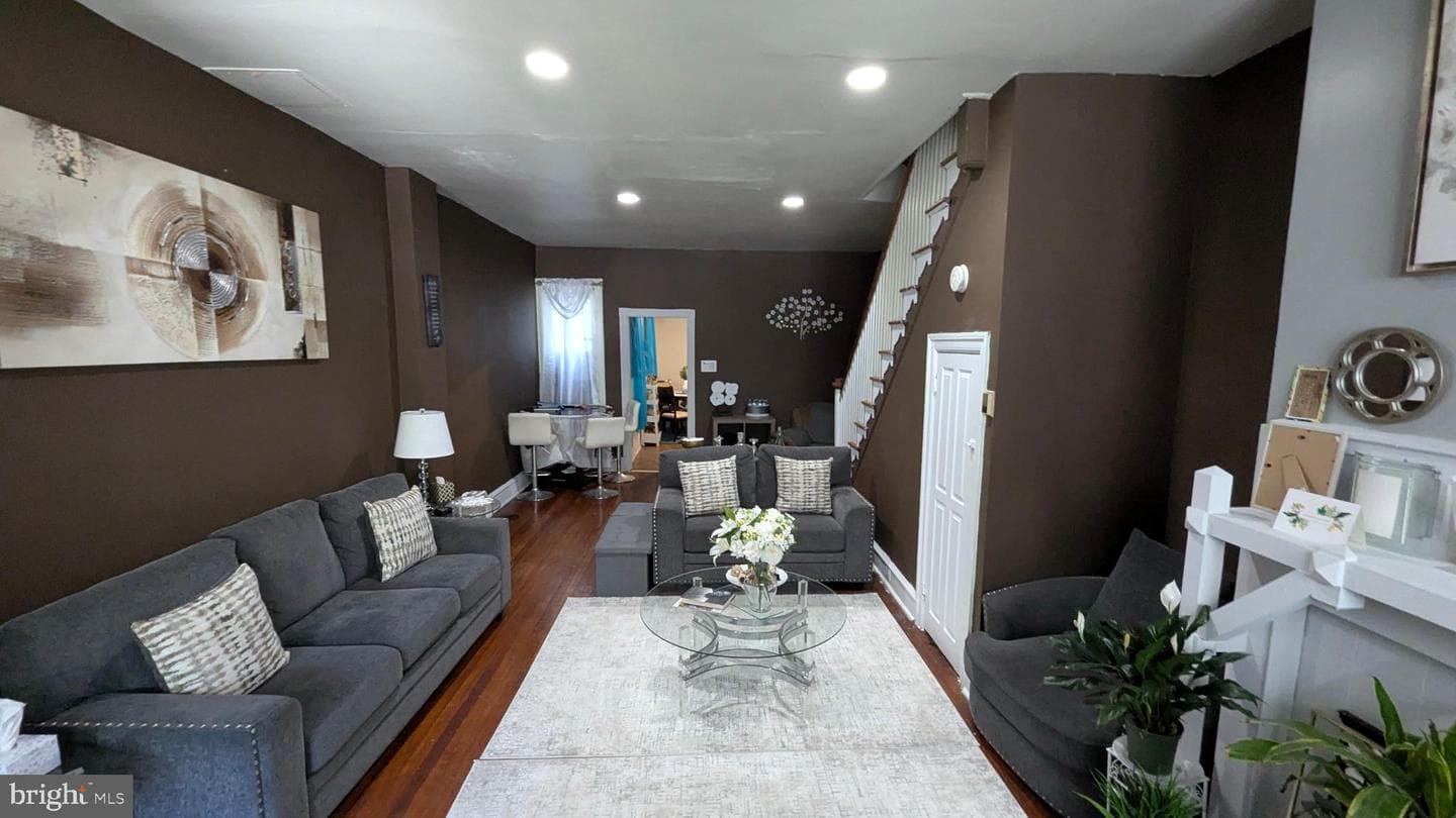 6132 Chew Ave photo 6