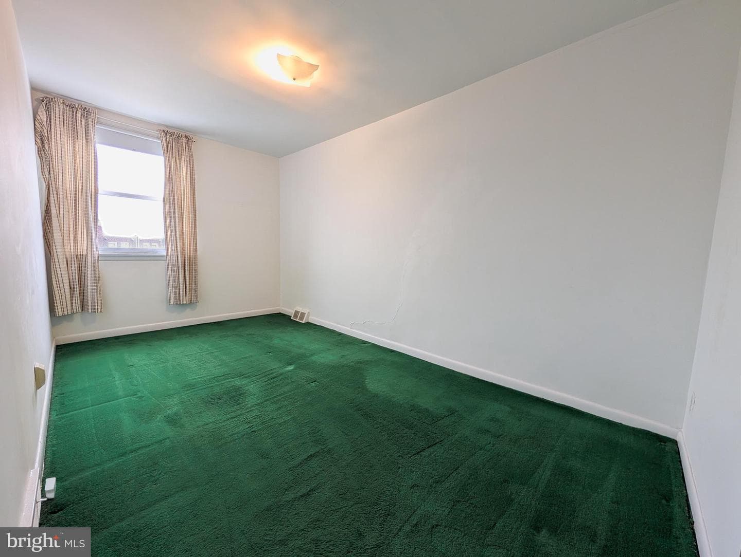 112 W Cheltenham Avenue photo 15
