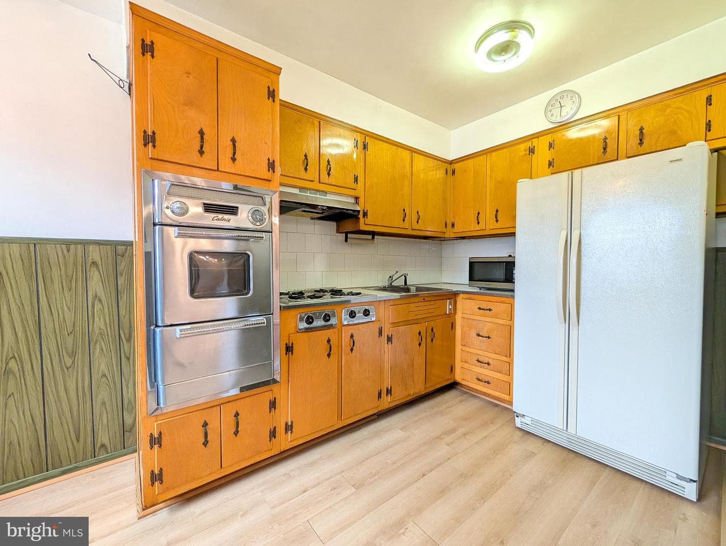 112 W Cheltenham Avenue photo 9