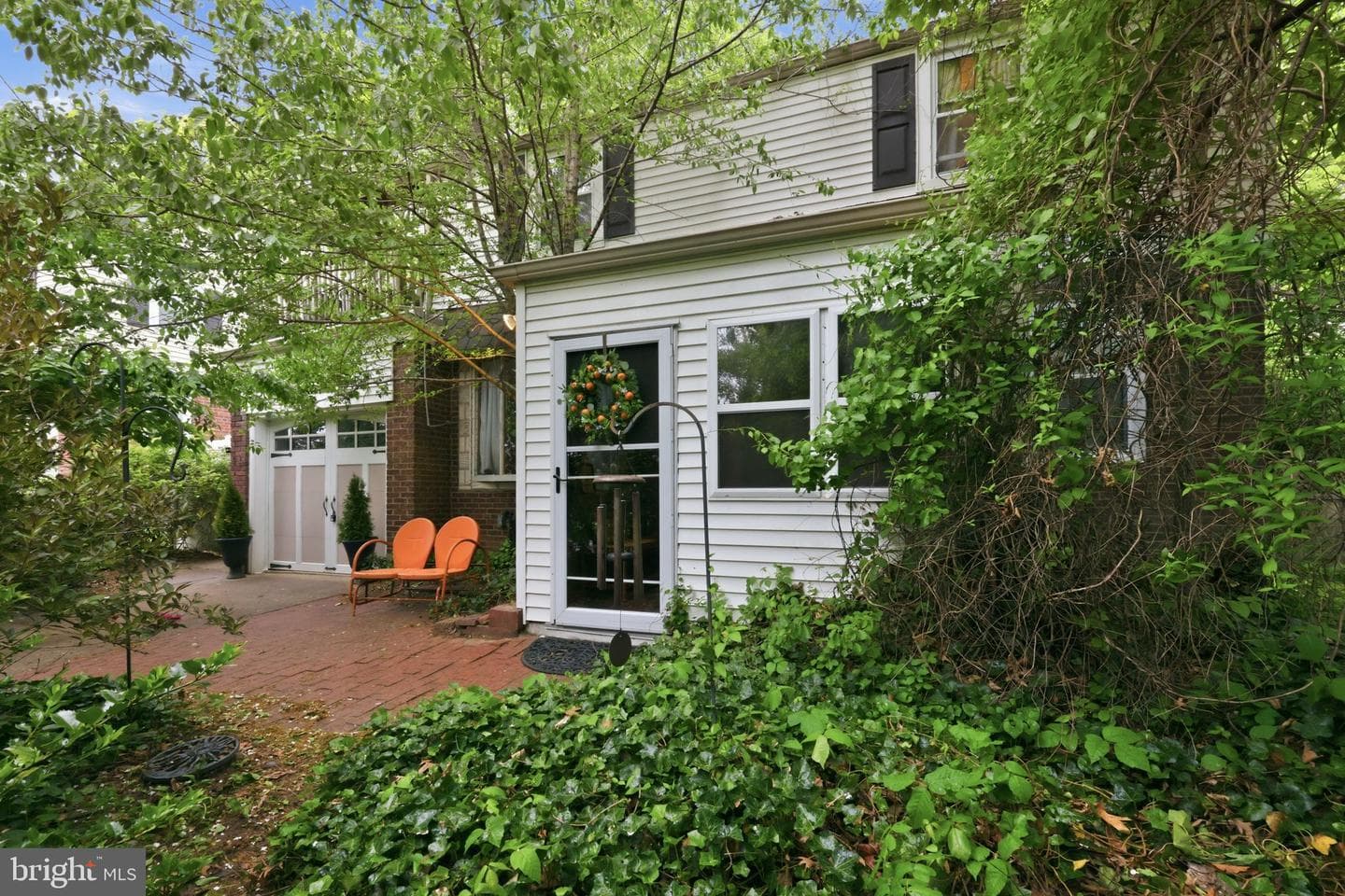 14058 Erwin Street photo 2