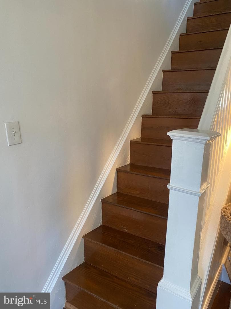 2719 E Birch Street photo 8