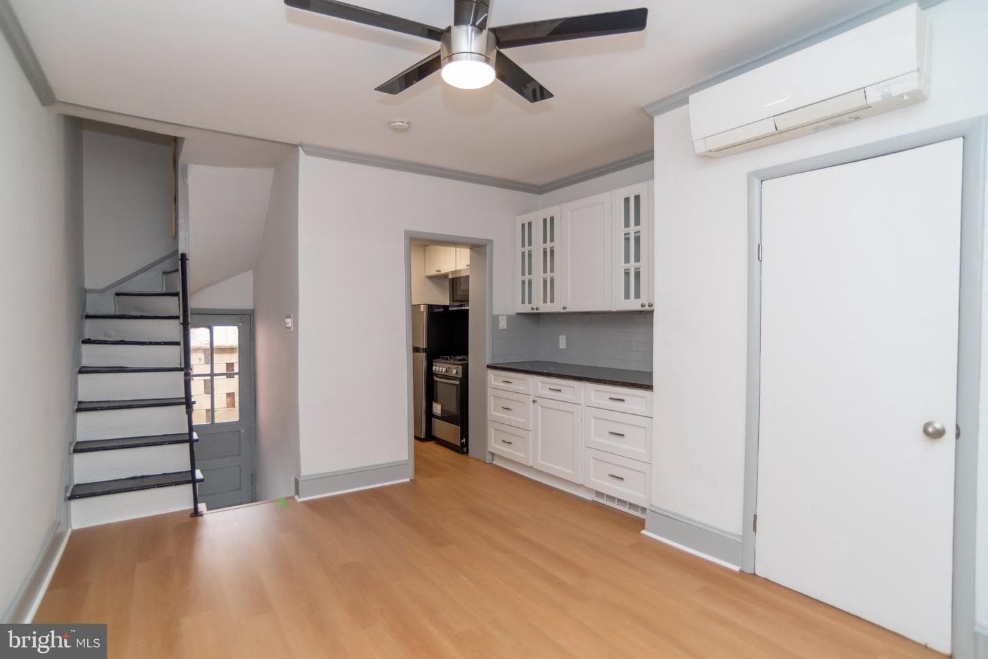 419 Gaskill Street photo 3