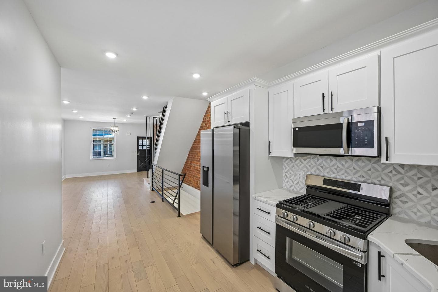 2984 Cedar Street photo 16