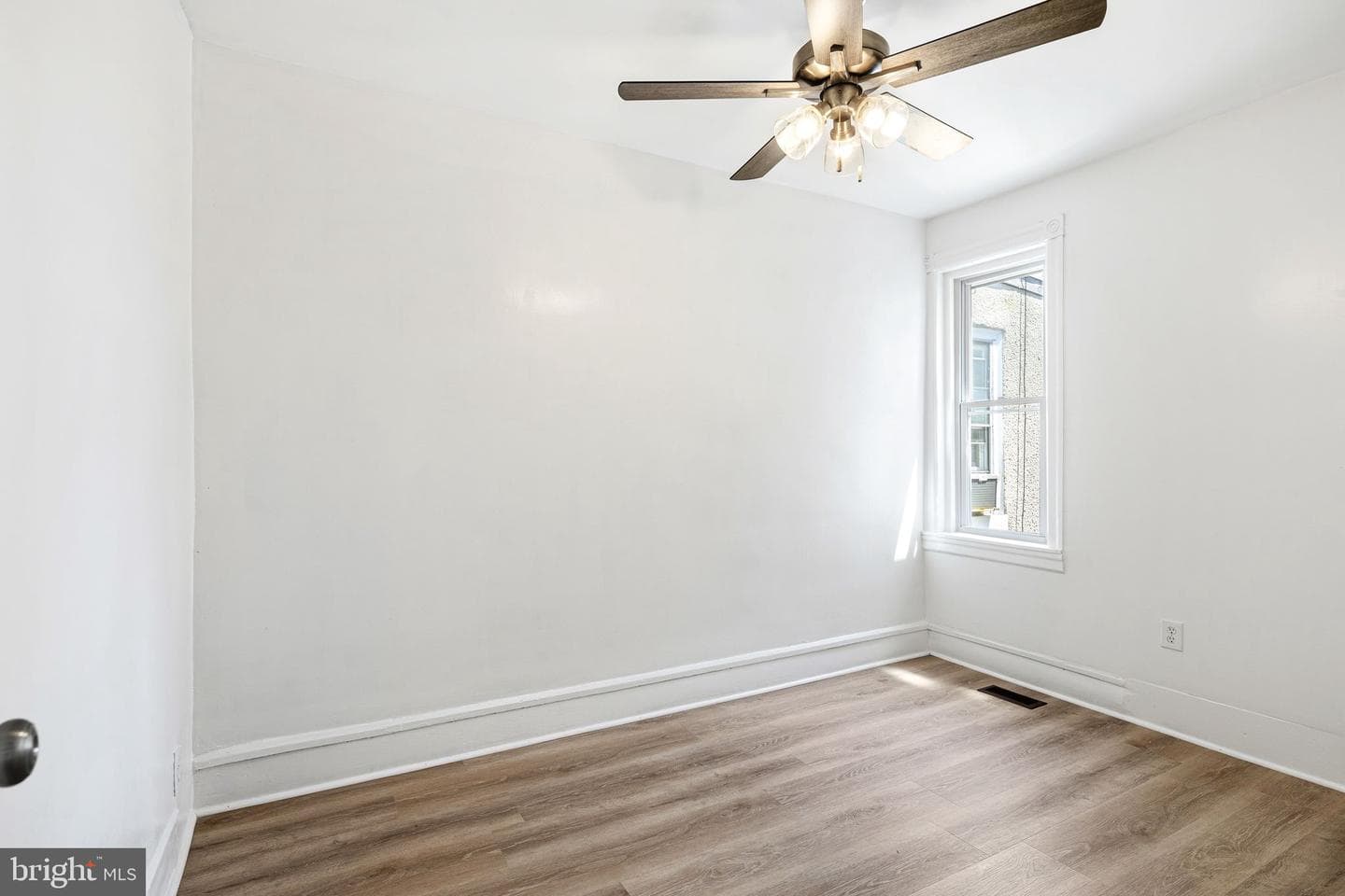 5520 Greenway Avenue photo 21