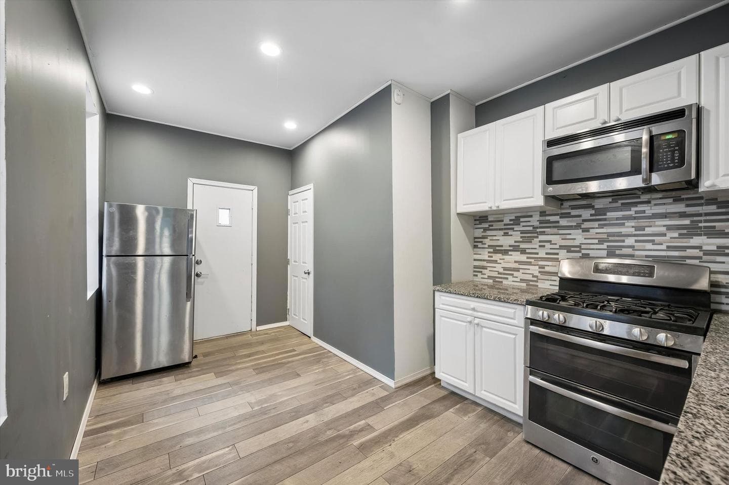 5456 Norfolk Street photo 8