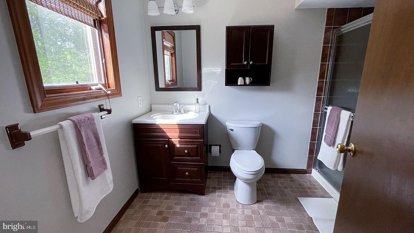 924 Clyde Lane photo 16