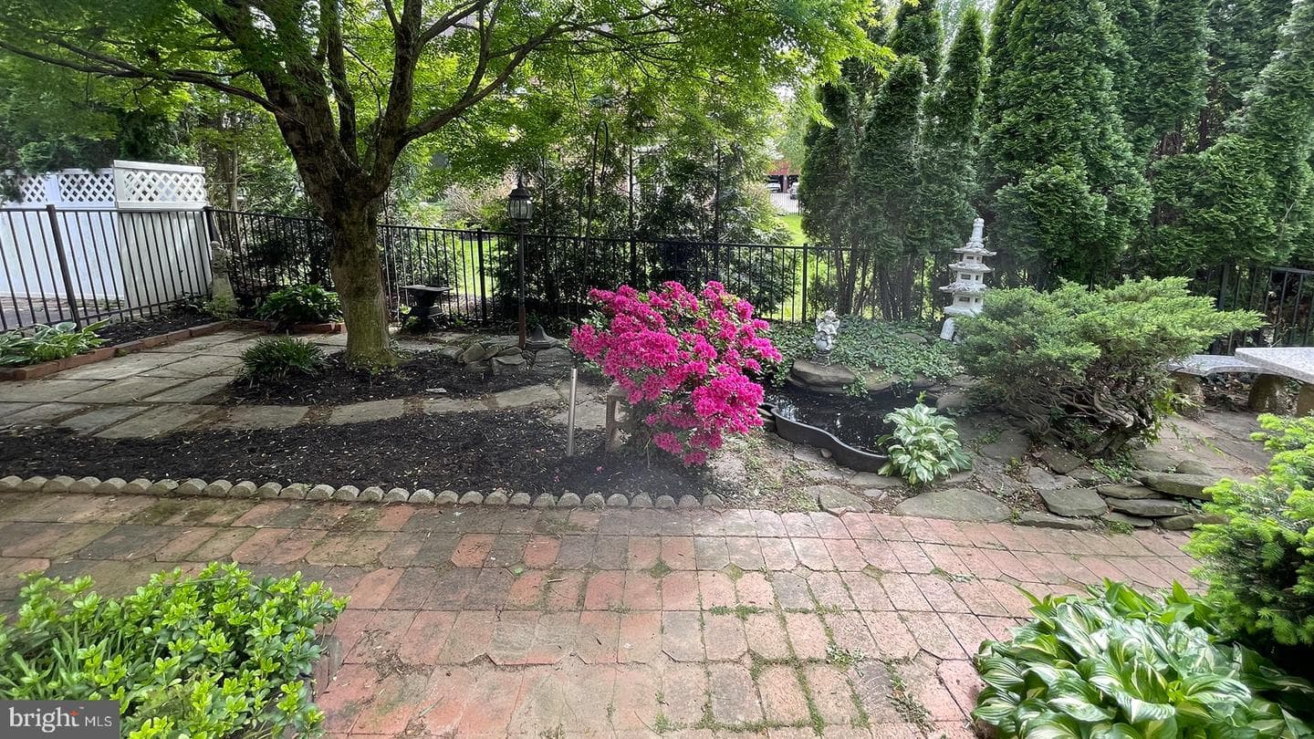 924 Clyde Lane photo 32
