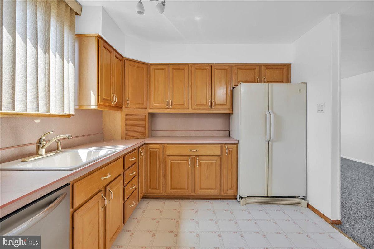 9825 Clark Street photo 11