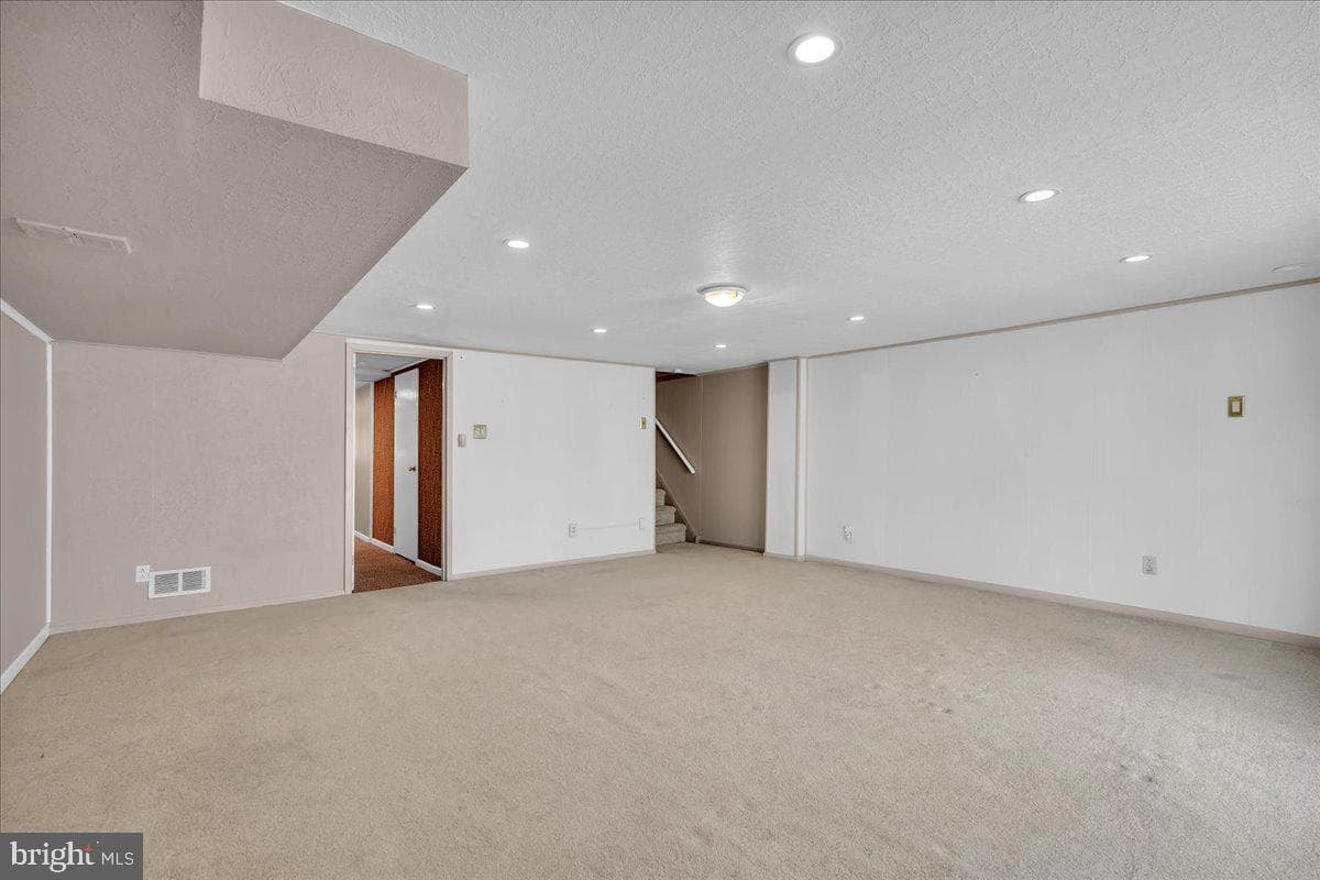 9825 Clark Street photo 20