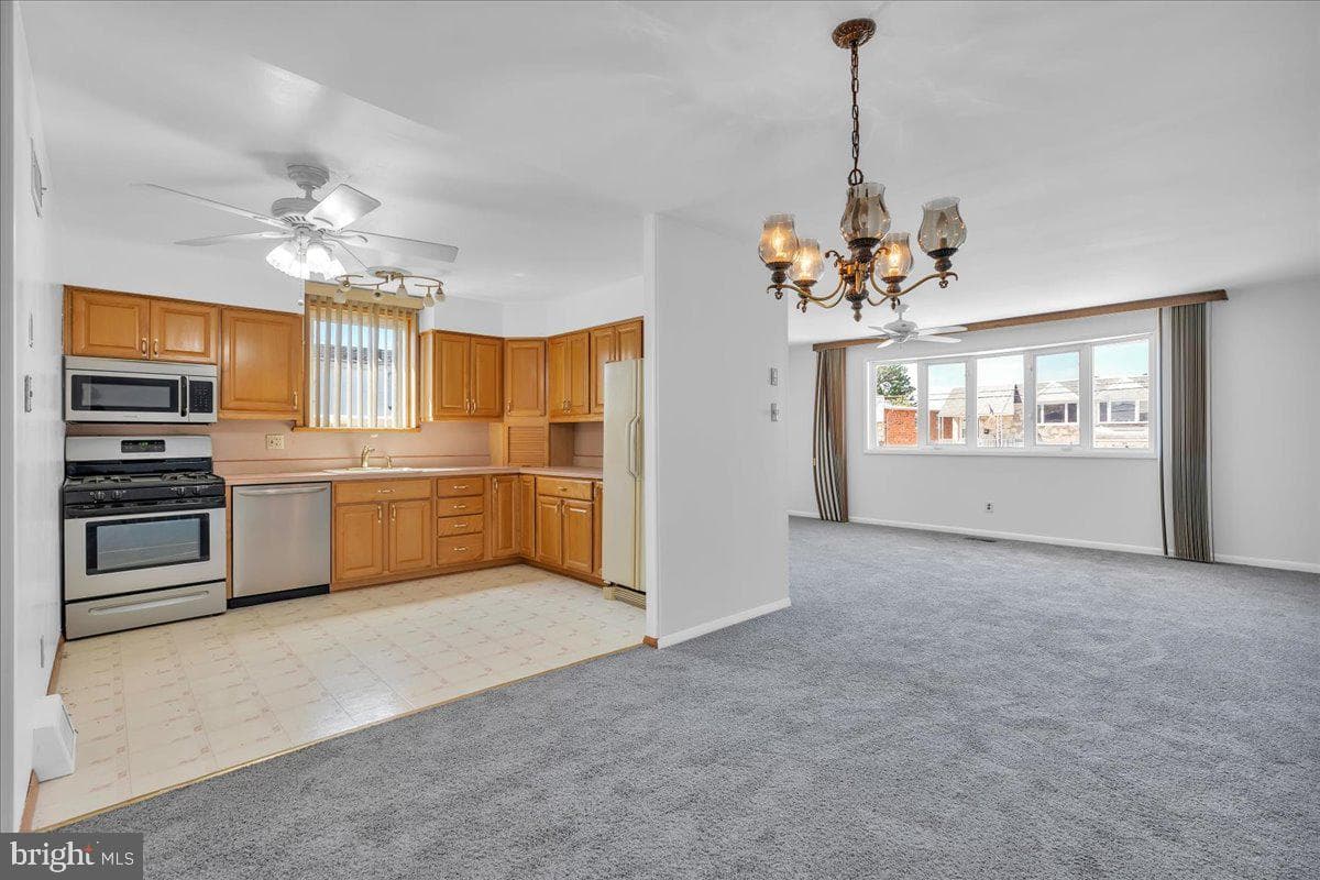 9825 Clark Street photo 8