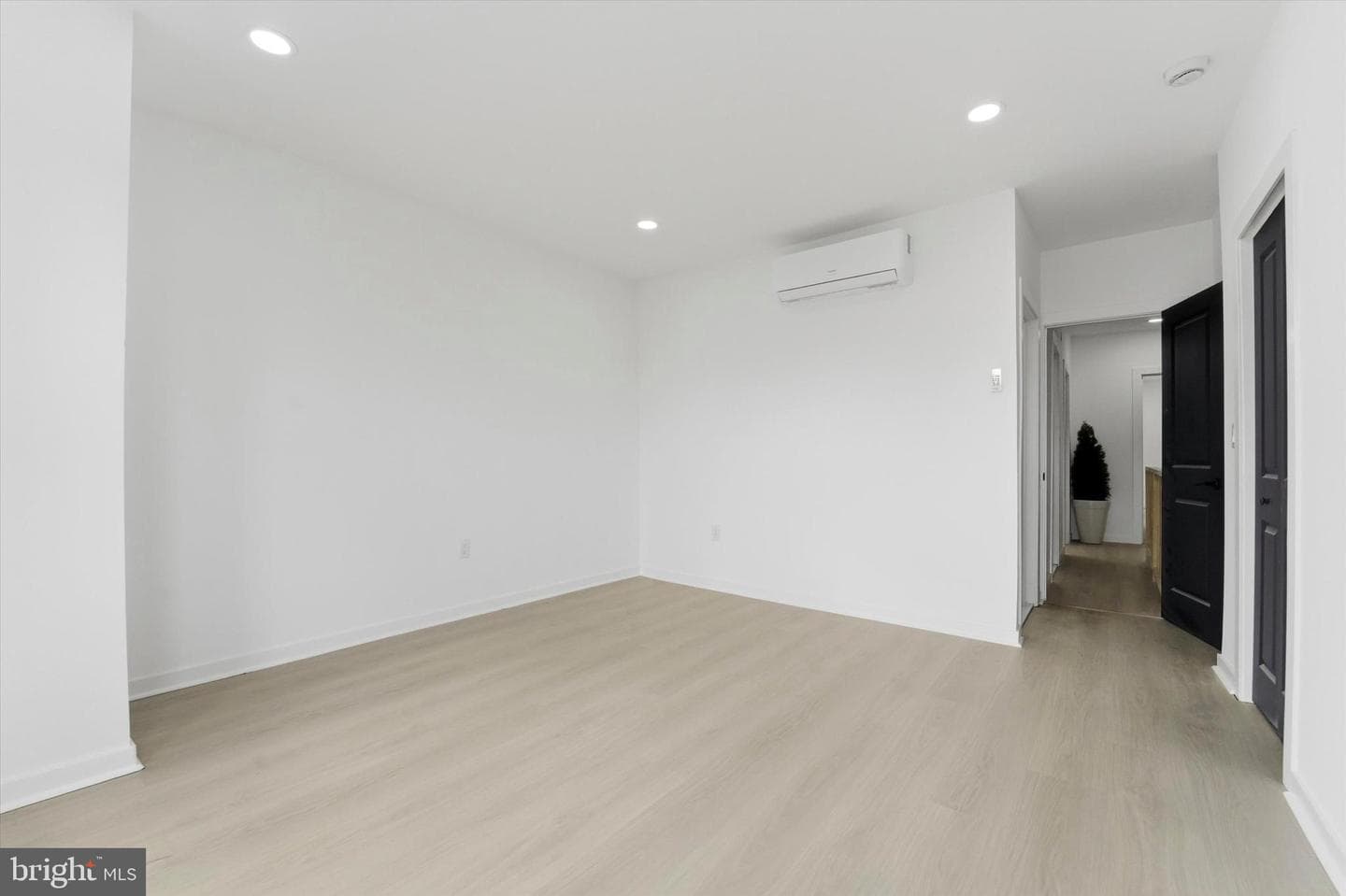 1638 N Felton Street photo 12
