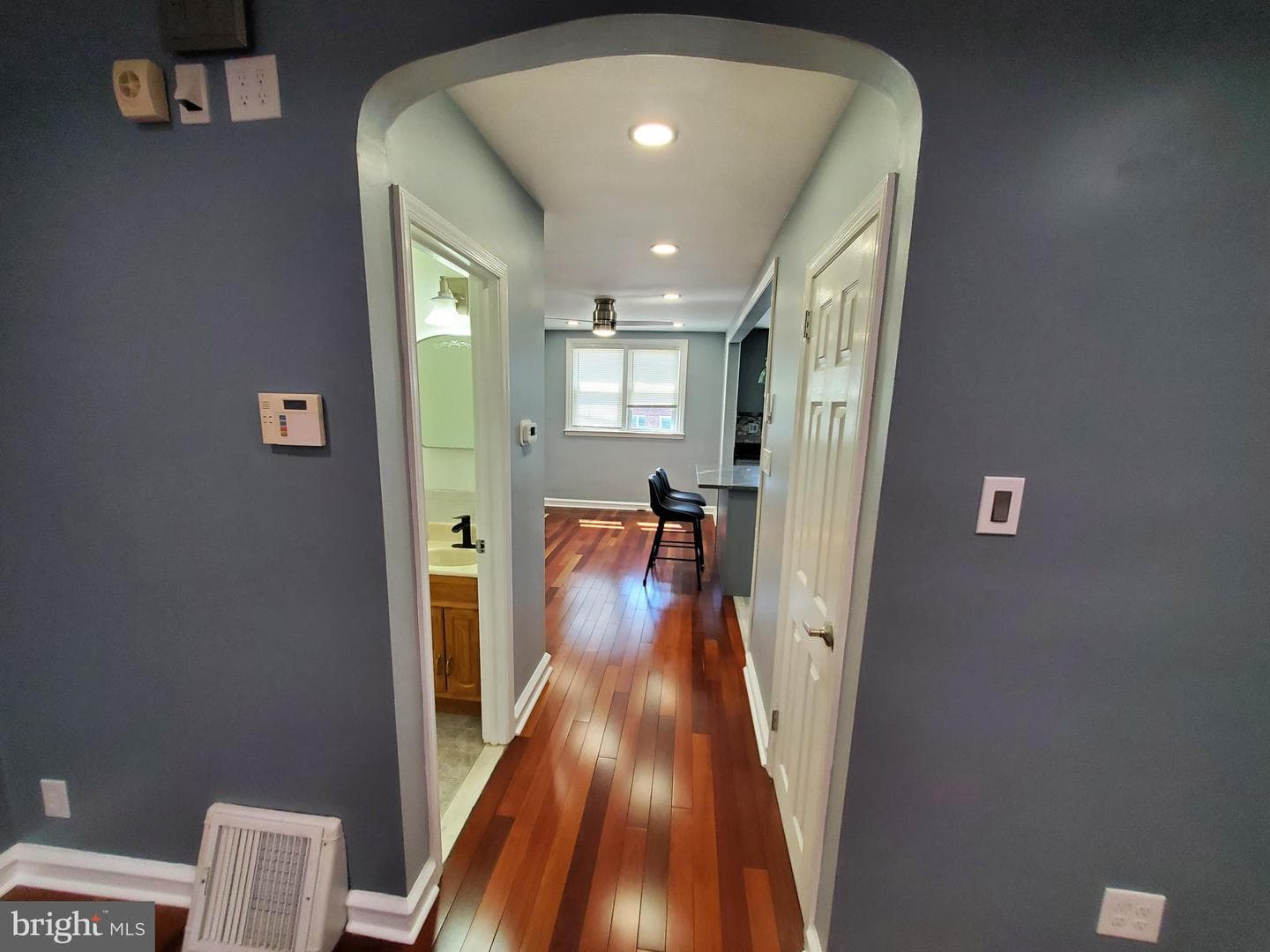 676 Mayfair Street photo 12