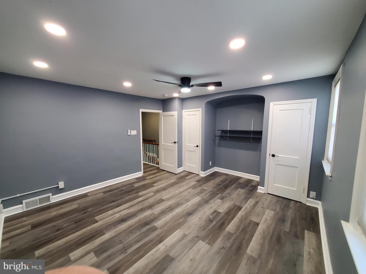 676 Mayfair Street photo 29