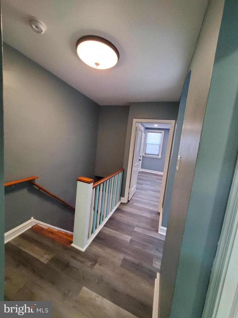 676 Mayfair Street photo 31