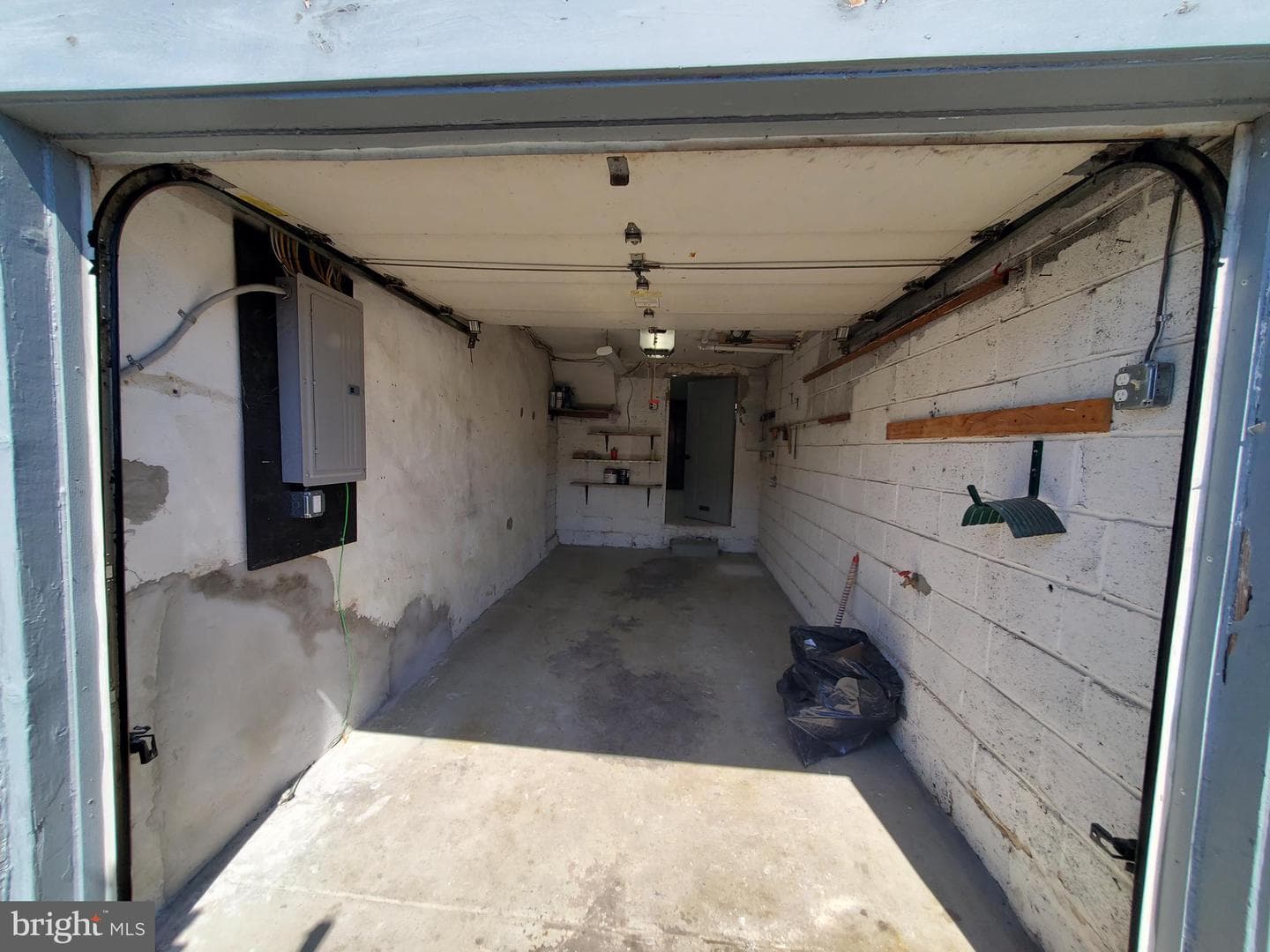 676 Mayfair Street photo 42