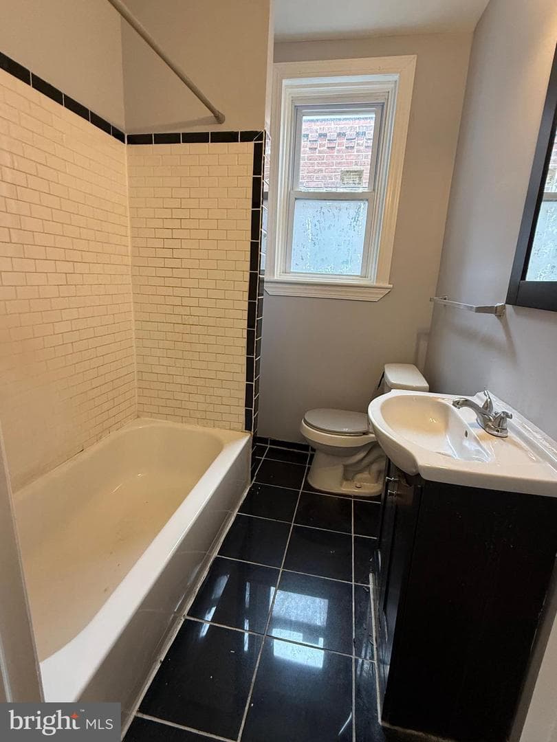 1545 N Newkirk Street photo 18